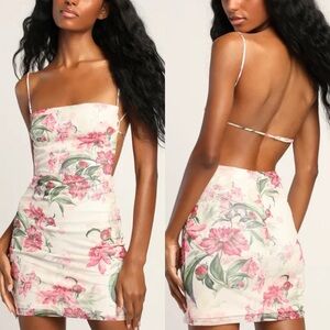 Lulu’s Mesh Your Heart Backless Floral Bodycon Mini Dress - S‎